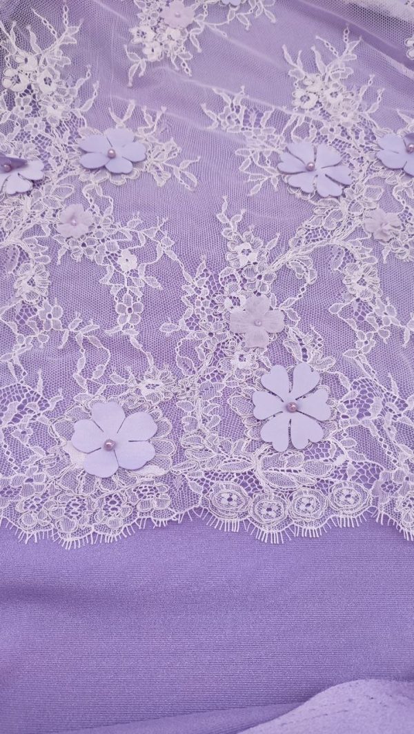 Pizzo lilla fiori a rilievo